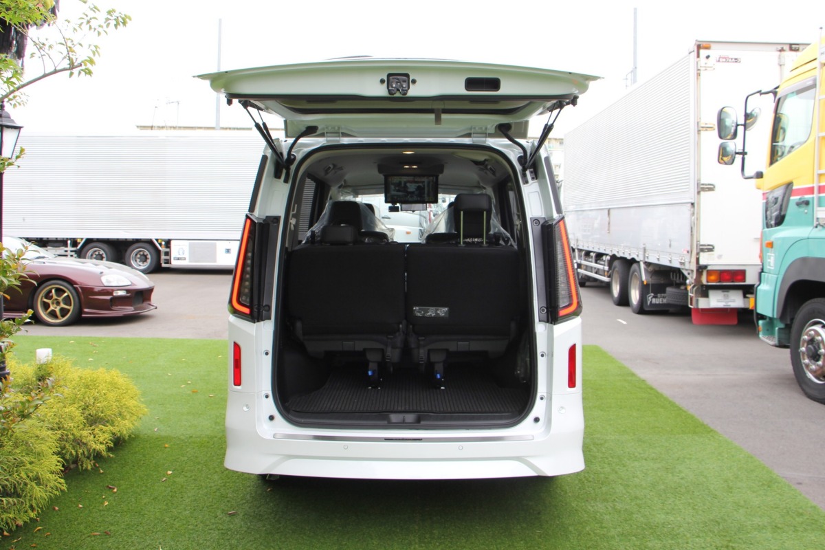 Nissan Serena 2026