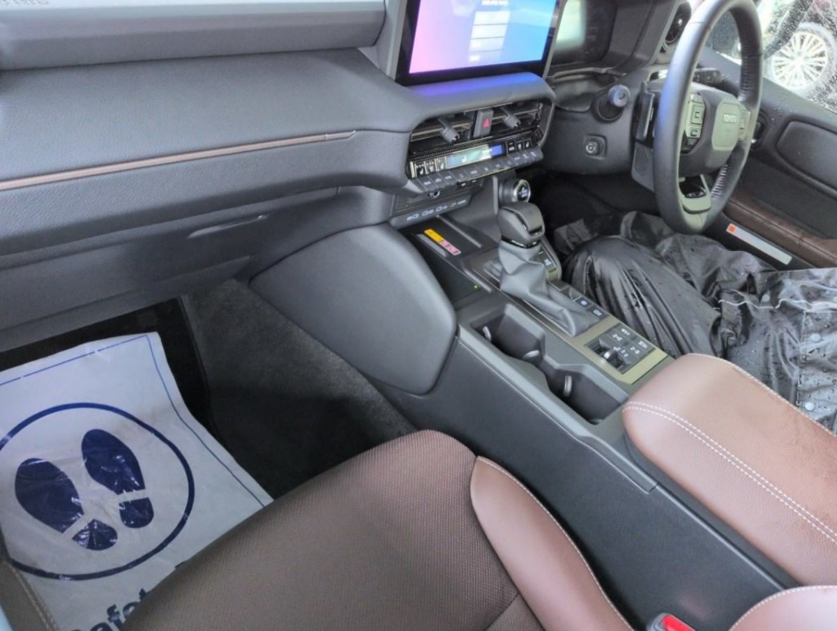 Toyota LAND CRUISER 250 ZX